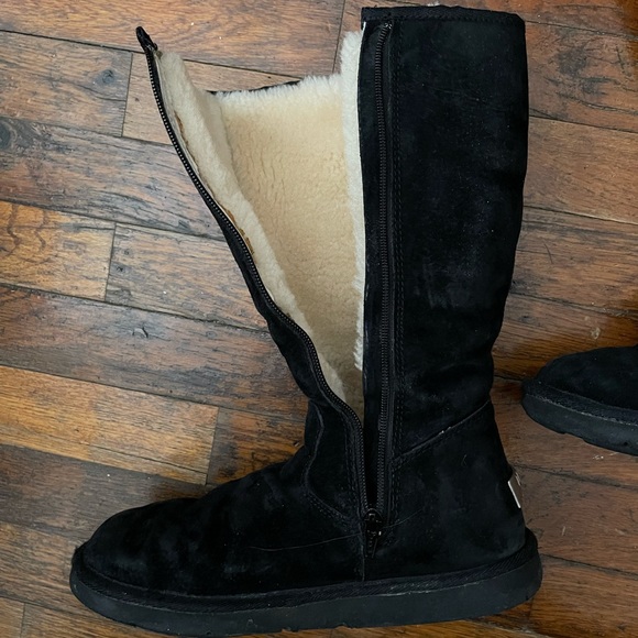 UGG 5195 Cargo II Black MidCalf Shearling Lined Pocket Boots Sz9 Used see photos - Picture 16 of 16